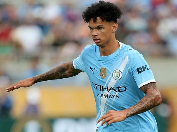 Manchester City Amankan Nico O'Reilly dengan Kontrak Baru